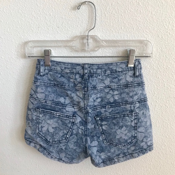 Blue Floral Print Button Up Shorts - Picture 3 of 4